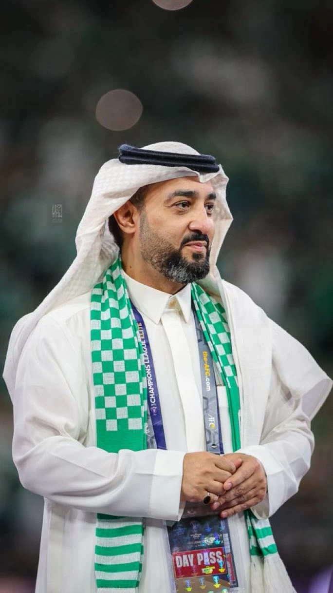 رئيس الأهلي يهدي الجماهير 10 آلاف تذكرة