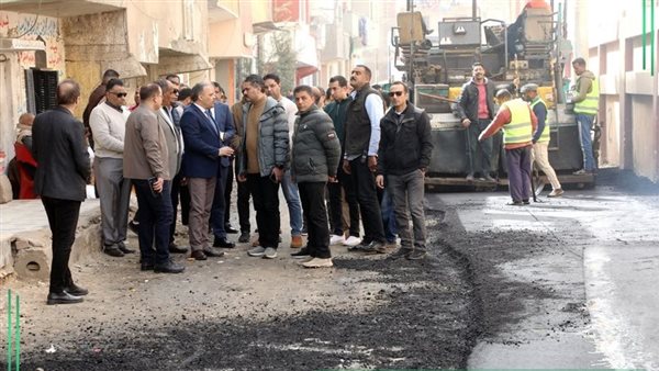 محافظ الشرقية يتفقد أعمال رصف الشوارع الداخلية بمدينة القنايات
