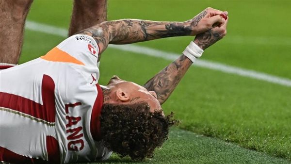 يويفا يفتح تحقيقا في واقعة مباراة ليفربول ضد جالطة سراي