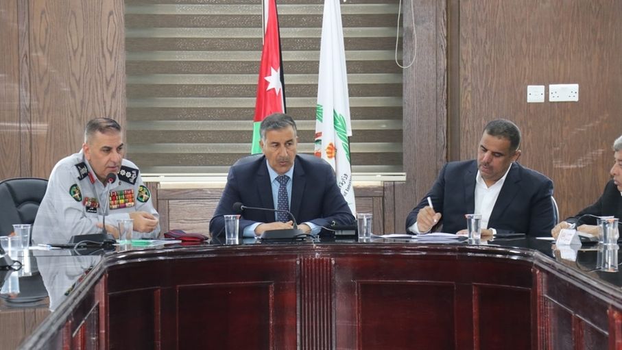 بحث خطة التعامل مع حرائق الصيف في البلقاء
