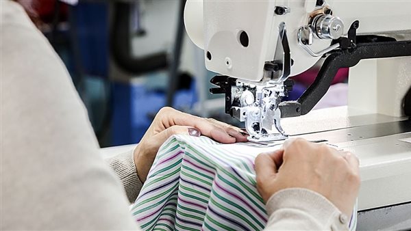 مصر تغزو الأسواق العالمية.. أمريكا تستورد ملابس جاهزة بـ430 مليون دولار في 4 أشهر