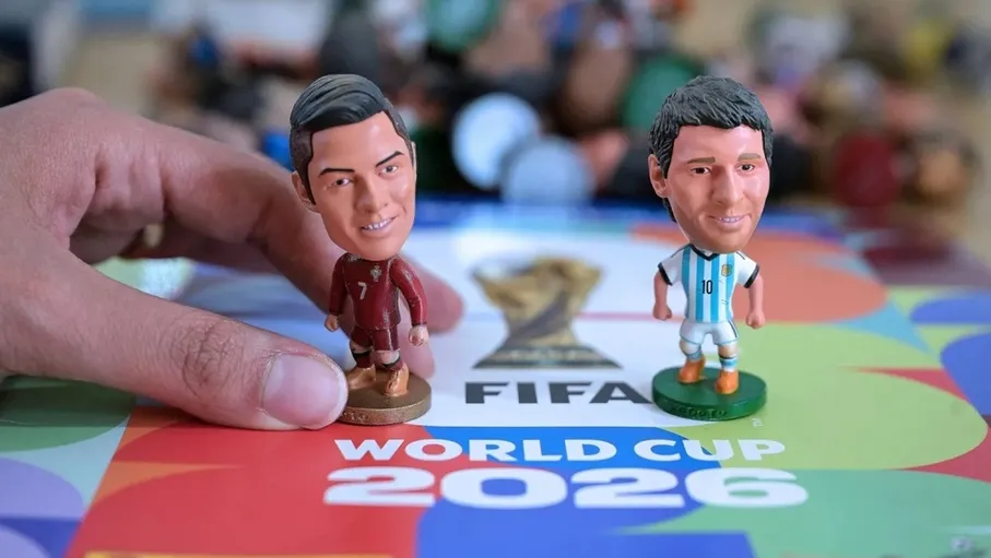 ميسي ورونالدو... سباق الأساطير يتواصل حتى الأربعين