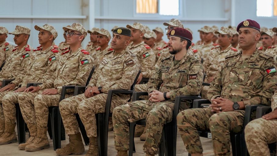 ولي العهد يزور مركز تدريب خدمة العلم ويطلع على سير البرامج التدريبية