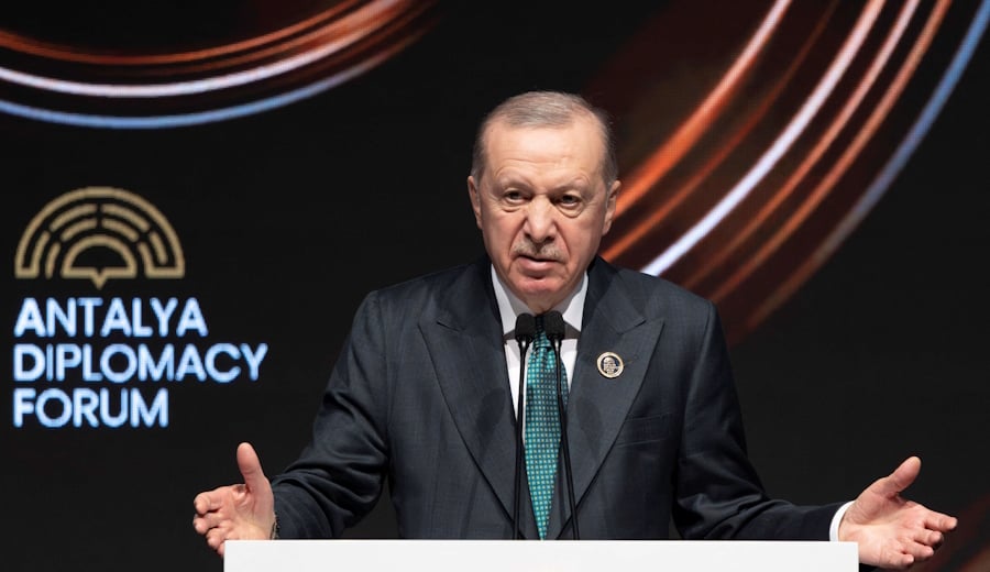 أردوغان: أمن تركيا يبدأ من دمشق وبيروت ولن نسمح بأوهام “أرض الميعاد”