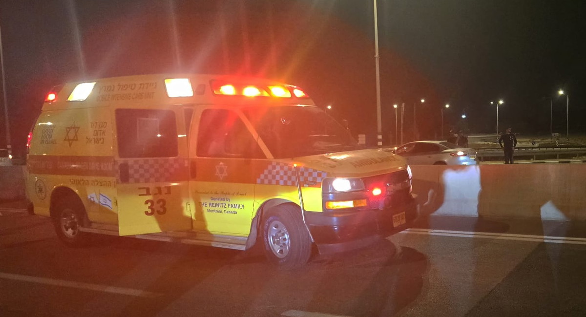 بئر السبع: إصابة 7 أشخاص بينهم فتاة (16 عامًا) بحالة خطيرة جراء حادث طرق