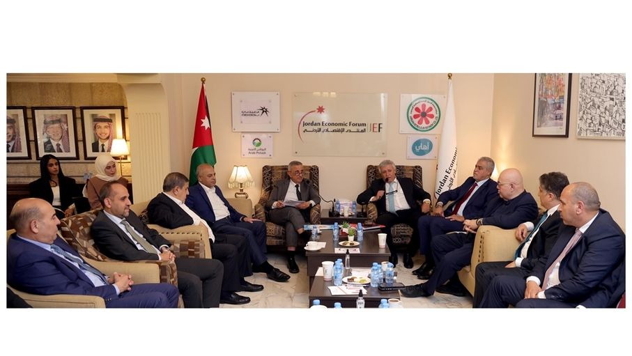 المنتدى الاقتصادي يناقش مستقبل الأردن كمحور للنقل والخدمات اللوجستية