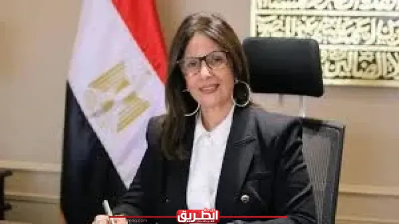 وزيرة الثقافة تصدر حركة تعيينات جديدة لعدد من رؤساء القطاعات والهيئات بالوزارة