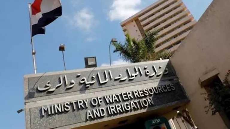 مصدر بالري: مصايد سمكية مخالفة خلف قناطر إدفينا تعرقل التطهير