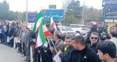 شعب إيران يواجه تهديدات ترامب بدروع بشرية على الجسور وحول محطات الطاقة