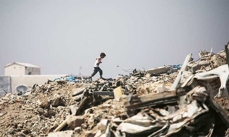 هجمات دامية تخلّف ضحايا وخراباً في غزة… ووفد «حماس» إلى القاهرة لبحث التهدئة الثلاثاء