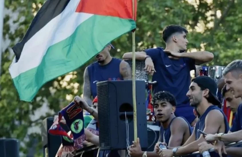 عاجل | دفاعاً عن لامين يامال.. سانشيز يهاجم وزير الدفاع الإسرائيلي