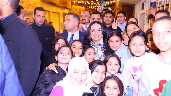 وزيرة التضامن تتفقد الاستعدادات النهائية لإفطار المطرية وتعلن تدشين مؤسسة شباب 15 رمضان (صور)