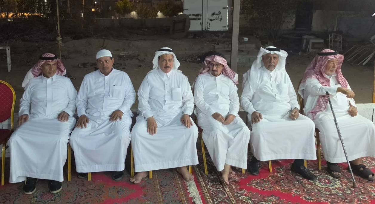 أسرة البنيان تستقبل المعزين في فقيدها