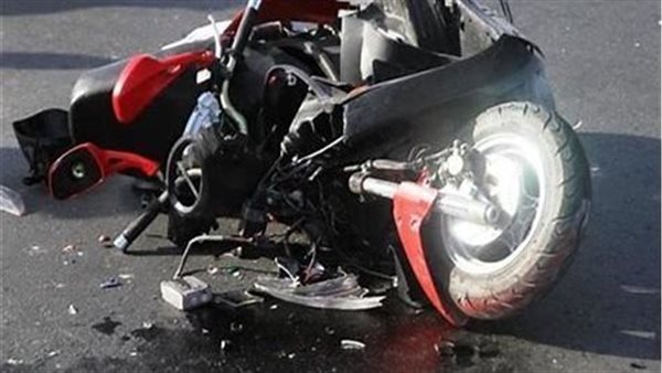 بالأسماء.. إصابة 3 شباب في حادث على جسر النيل بميت غمر