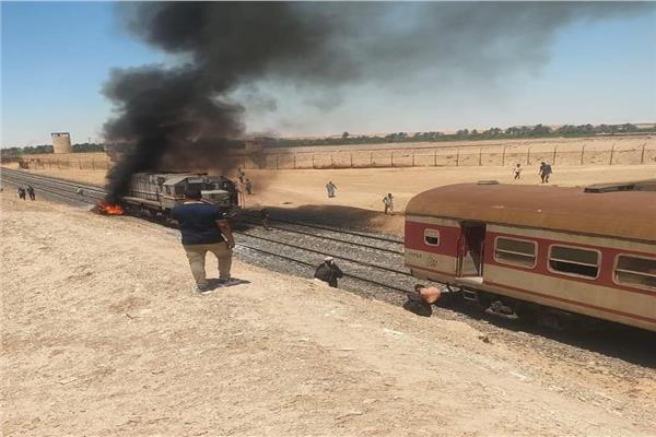 عبور عشوائي.. مصرع 8 أشخاص من أسرة واحدة في حادث المزلقان بالسويس