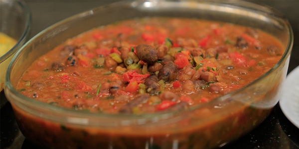 هنتسحر إيه النهاردة.. فول بالسجق وشكشوكة على الطريقة اليمنية وزبادي