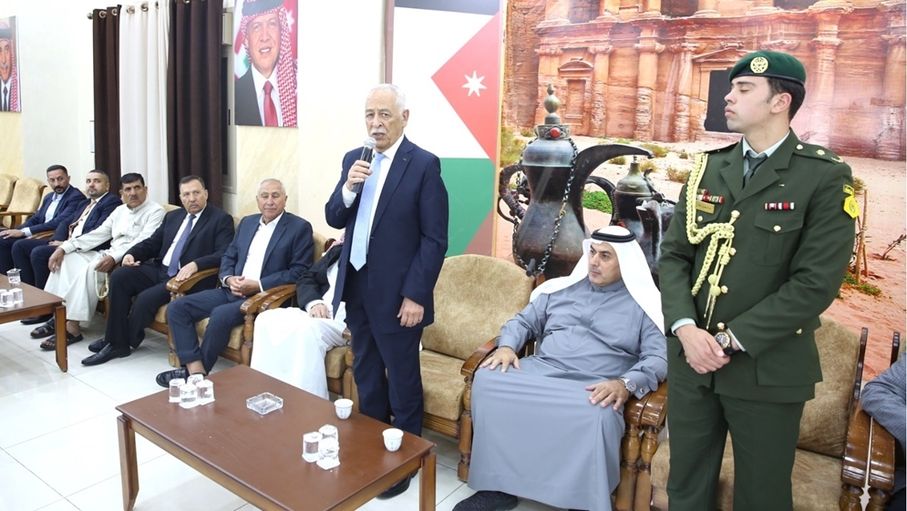مندوبا عن الملك وولي العهد.. العيسوي يعزي الحراحشة وبني سعيد