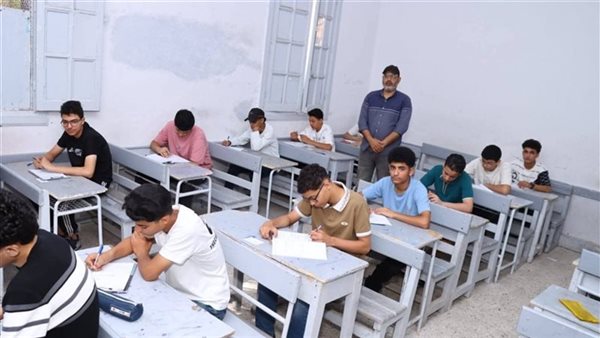 بدء امتحان الرياضيات البحتة لطلاب الثانوية العامة 2026