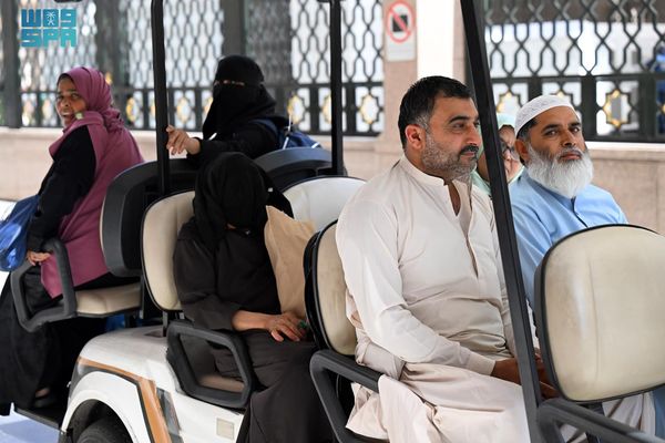 خدمات متكاملة لكبار السن وذوي الإعاقة في المسجد النبوي