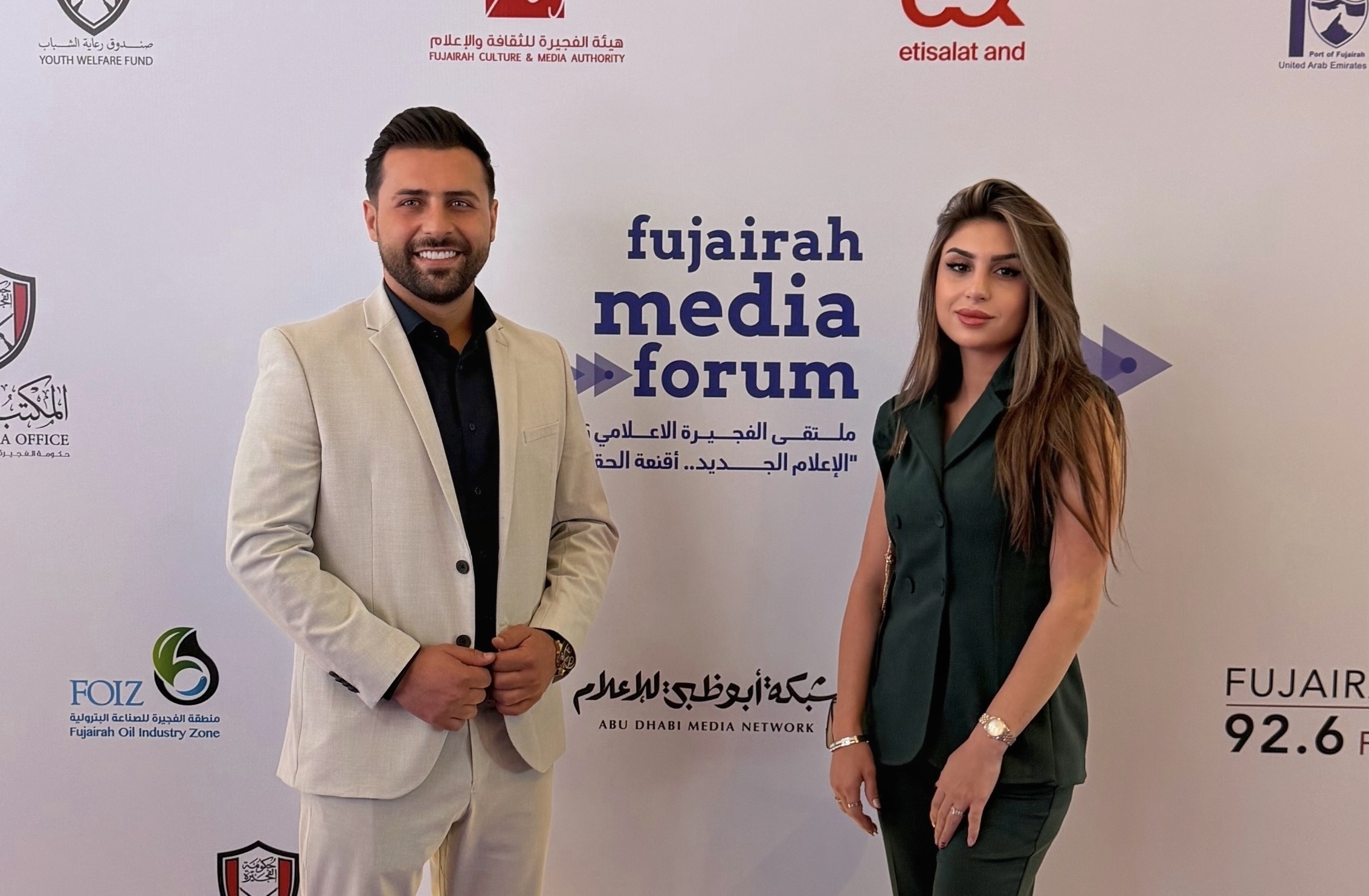 ريتشارد ونانسي في ملتقى الفجيرة الإعلامي… حضور استثنائي يجمع التأثير والنجومية