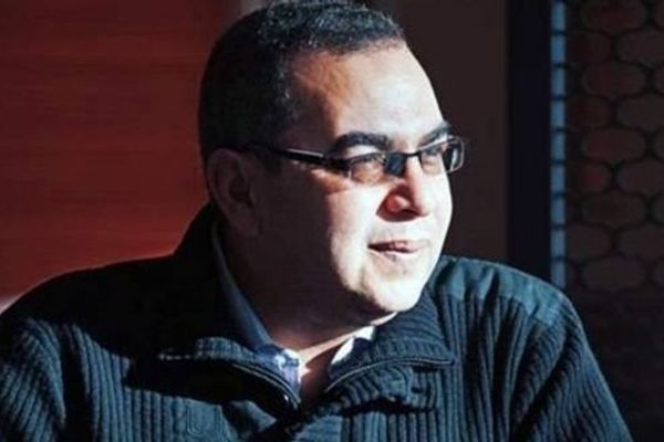 إسماعيل دياب وأحمد خالد توفيق.. محبة وطدتها أغلفة الروايات