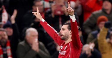 سوبوسلاي يدخل تاريخ ليفربول بهدفه ضد توتنهام في الدوري الإنجليزي