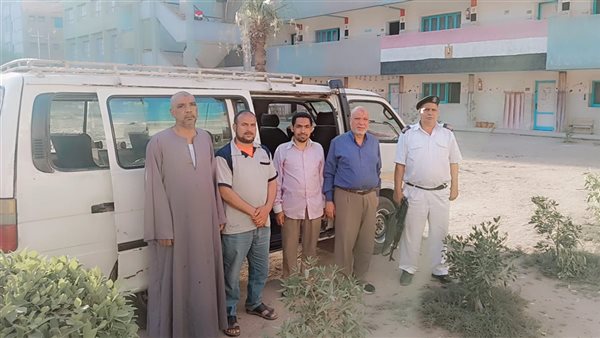 تسليم بوكليت امتحانات الشهادة الإعدادية بالفيوم إلى مندوبي اللجان