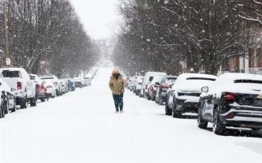 عمدة نيويورك يعلن حالة الطوارئ في المدينة تأهباً لمواجهة عاصفة ثلجية كبرى