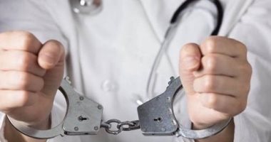 حاصل على دبلوم ينتحل صفة طبيب أورام وتسبب فى وفاة طفلة