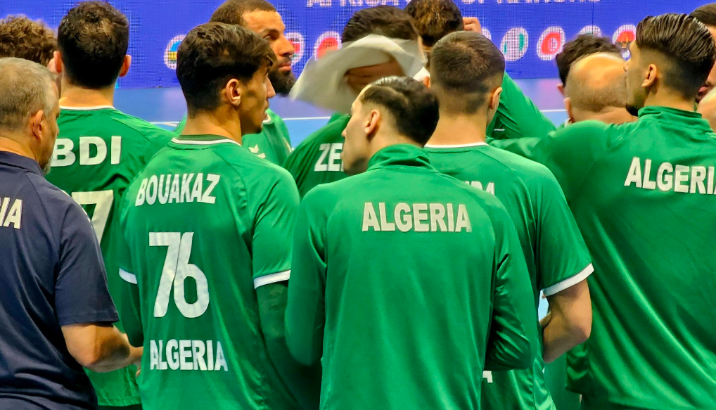 المنتخب الجزائري لكرة اليد يباشر تحضيراته بوديتين أمام تونس