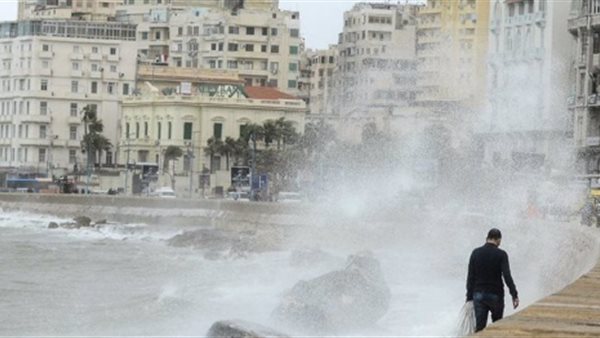الأرصاد تحذر من اضطراب الملاحة البحرية وارتفاع الأمواج اليوم السبت