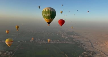 سماء الأقصر تشهد تحليق 22 رحلة بالون طائر تقل 550 سائحا
