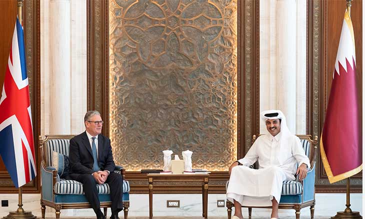 أمير قطر ورئيس الحكومة البريطانية أكدا على أهمية خفض التصعيد في المنطقة