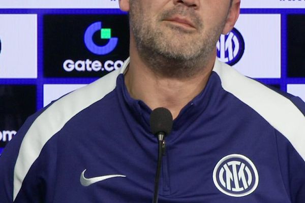 مدرب إنتر يؤكد: لا مكان للخوف في معركة لقب الدوري الإيطالي