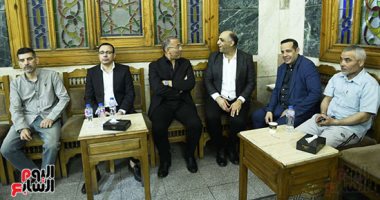 خالد صلاح وخالد يوسف ومحمد الباز في مقدمة الحضور بعزاء والد الزميلة همت سلامة