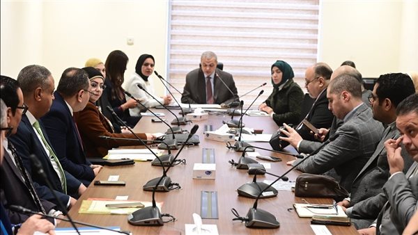 بدء اجتماع قوى عاملة النواب لمناقشة مشكلات عمال مصانع الغزل والنسيج