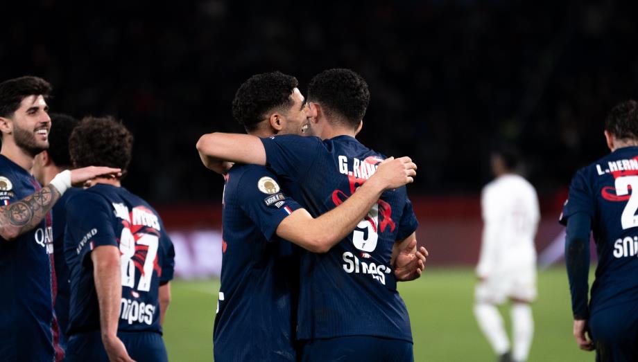 برشلونة يستفيد من خدمة أوساسونا ويستعيد الصدارة