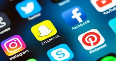 خلى بالك.. الحبس والغرامة عقوبة نشر مقاطع خادشه للحياء بمواقع التواصل