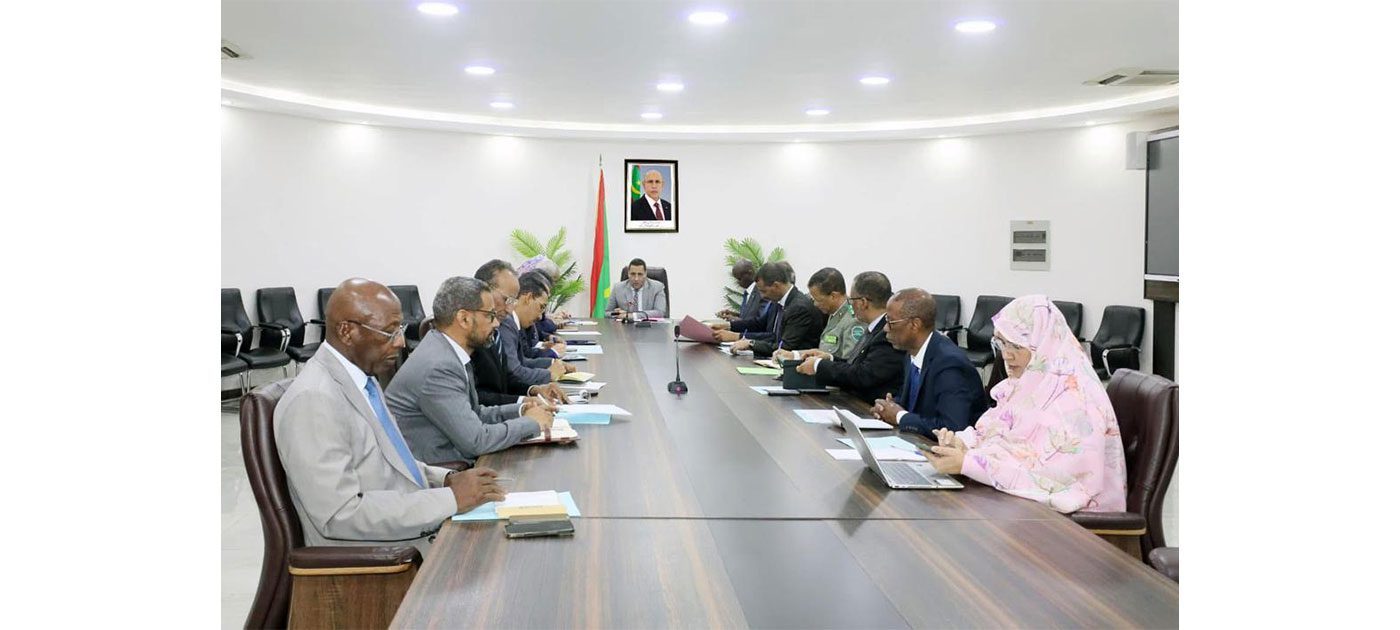 الوزير الأول يترأس اجتماع اللجنة الوزارية المكلفة بمتابعة تموين السوق بالمواد الأساسية