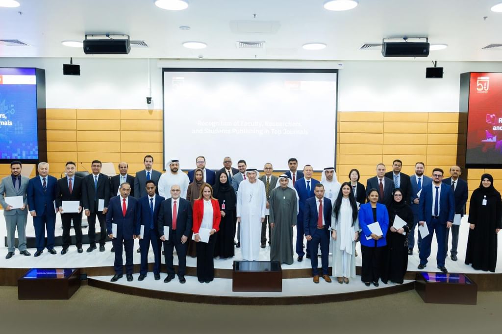 جامعة الإمارات تكرم باحثي أفضل 1% عالمياً