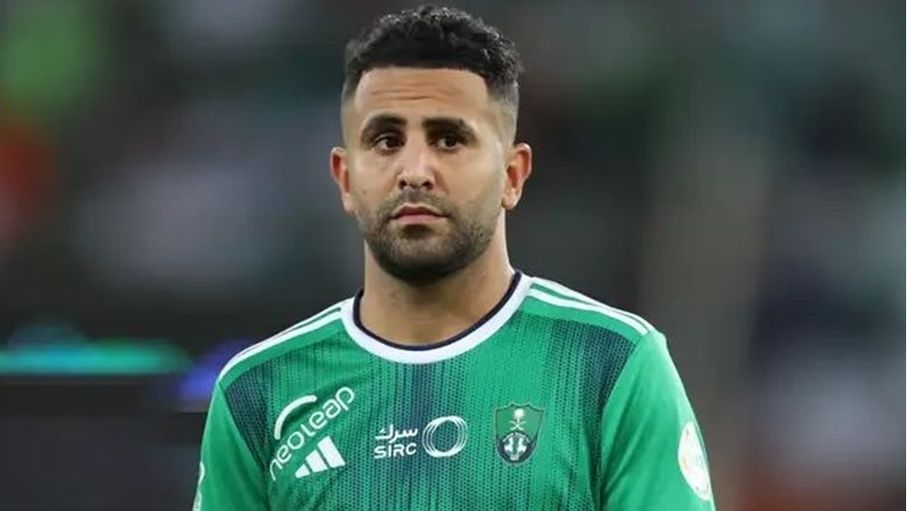 رغم الإغراءات الأوروبية.. الأهلي السعودي يتمسك برياض محرز