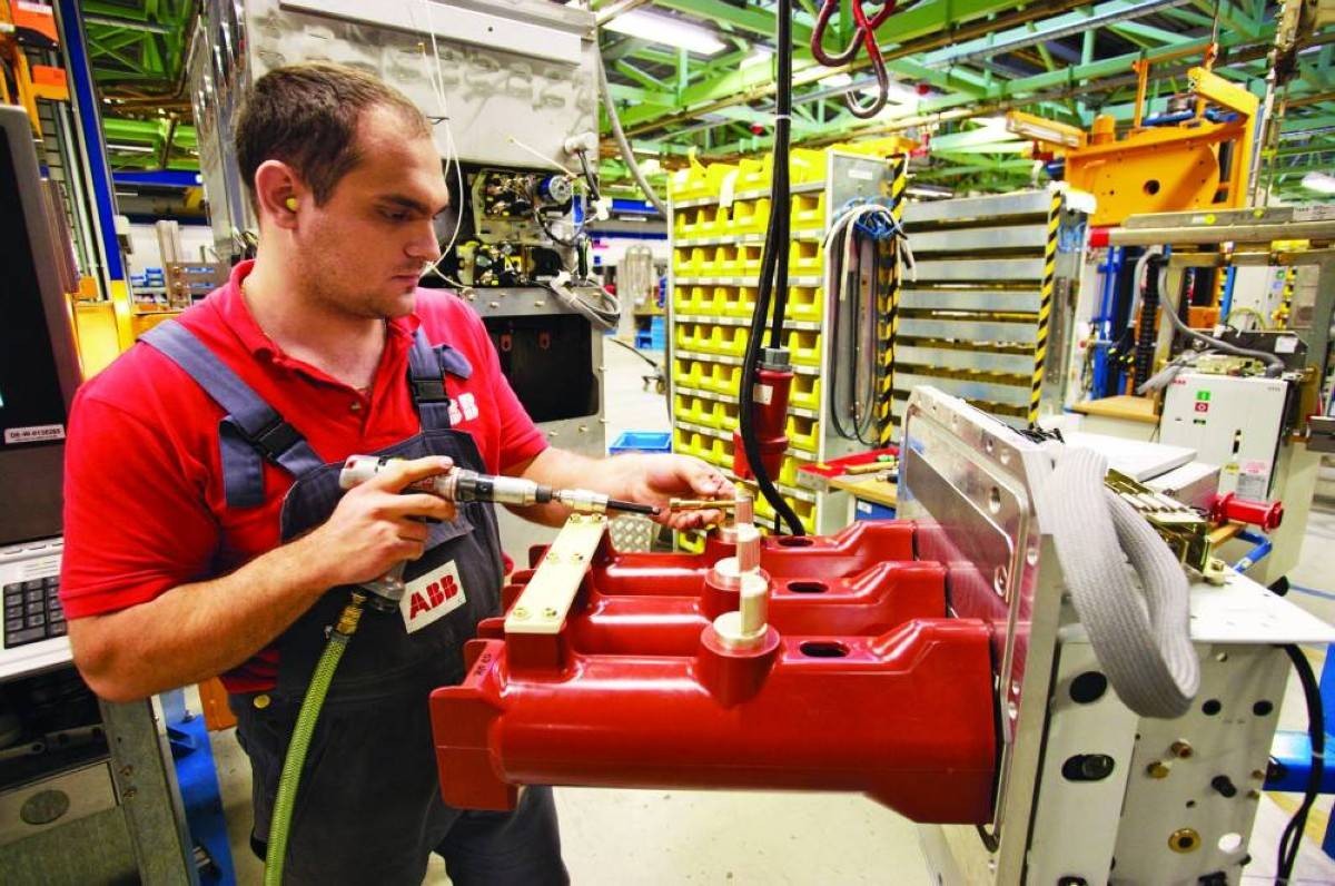 صادرات الصناعات الكهربائية الألمانية تسجل رقماً قياسياً رغم الرسوم الأمريكية