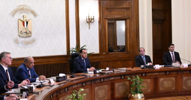 رئيس الوزراء يتابع موقف تنفيذ بعض ملفات العمل بالمنطقة الاقتصادية لقناة السويس