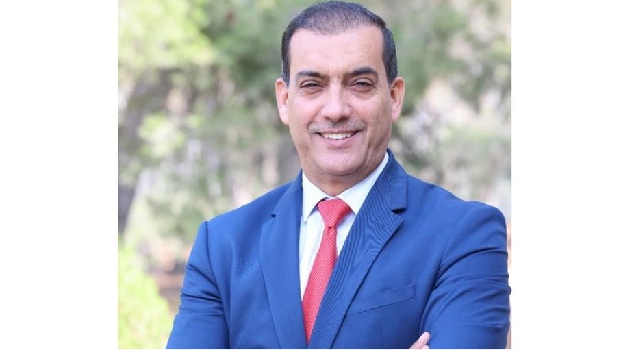 ازدواجية السردية الإيرانية
