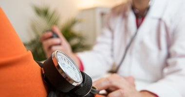 انخفاض ضغط الدم.. أعراض لا يجب تجاهلها وخطوات بسيطة للسيطرة على المرض