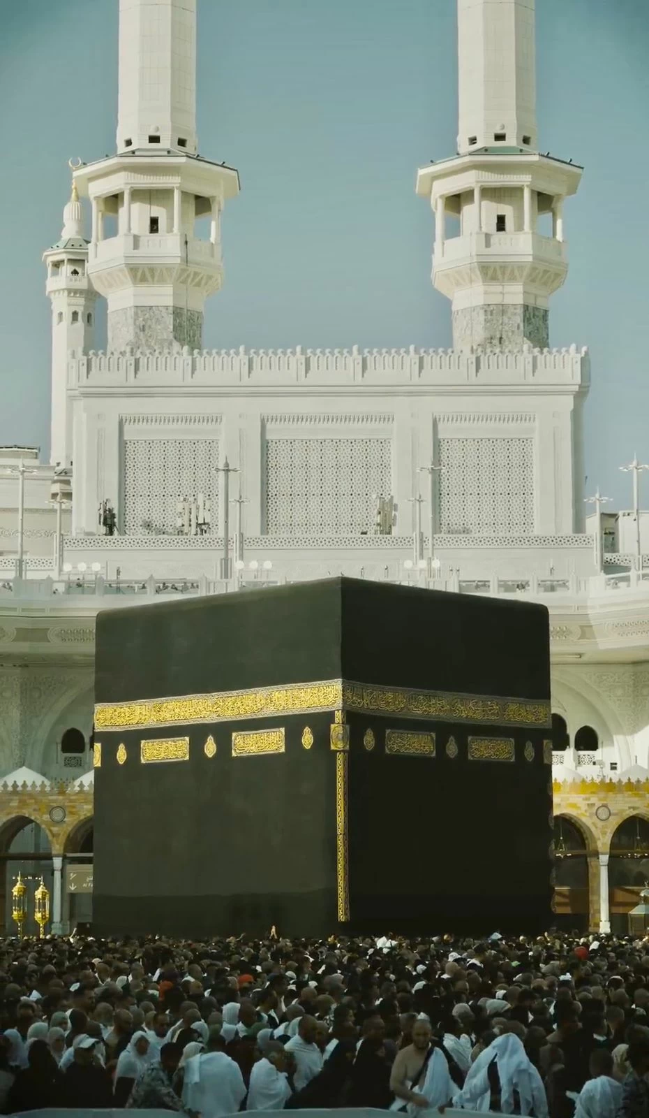 وزارة الحج للمعتمرين: الساعات الـ 9 كثيفة الزحام.. الأفضل 8 صباحاً حتى 3 عصراً