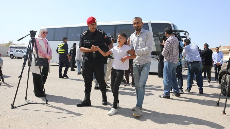 خلال عام .. 635 طفلا و 1598 مرافقاً نقلهم الأردن من غزَّة في رحلة علاج يقودها الجيش العربي