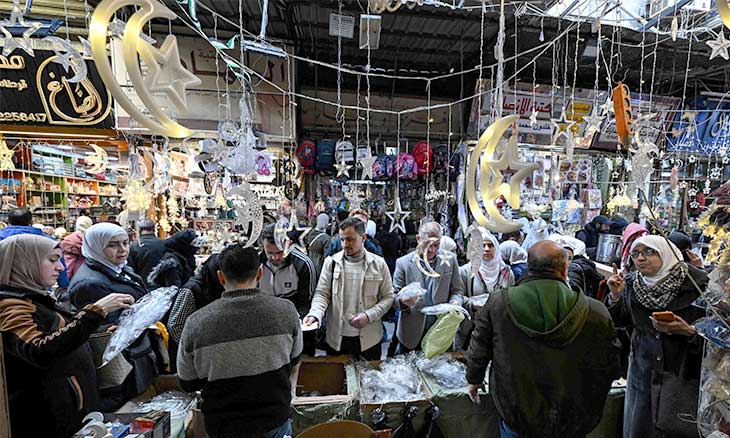 رمضان في سوريا: زينة و«موائد بيضاء» رغم الصعوبات الاقتصادية
