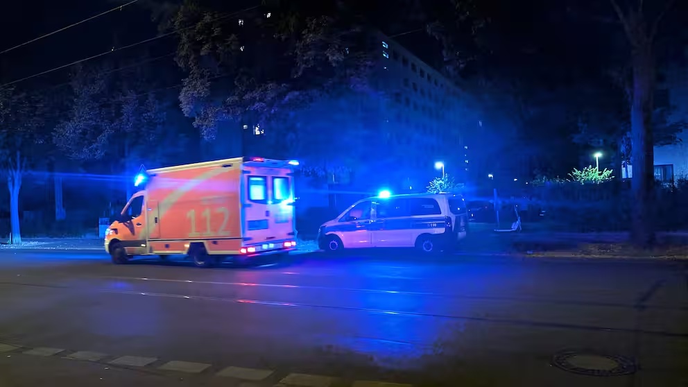 إصابة سوري طعناً داخل مركز لإيواء اللاجئين في برلين .. والشرطة تطارد الجاني