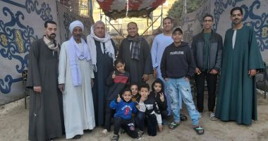 من نقادة إلى دشنا.. موائد الإفطار الجماعى تجمع الآلاف فى شهر اللمة والمحبة.. 500 متر مائدة فى نقادة و2000 وجبة بالشئون والعزازية ومشهد للوحدة الوطنية يجمع المسلمين والمسيحيين على طبق واحد